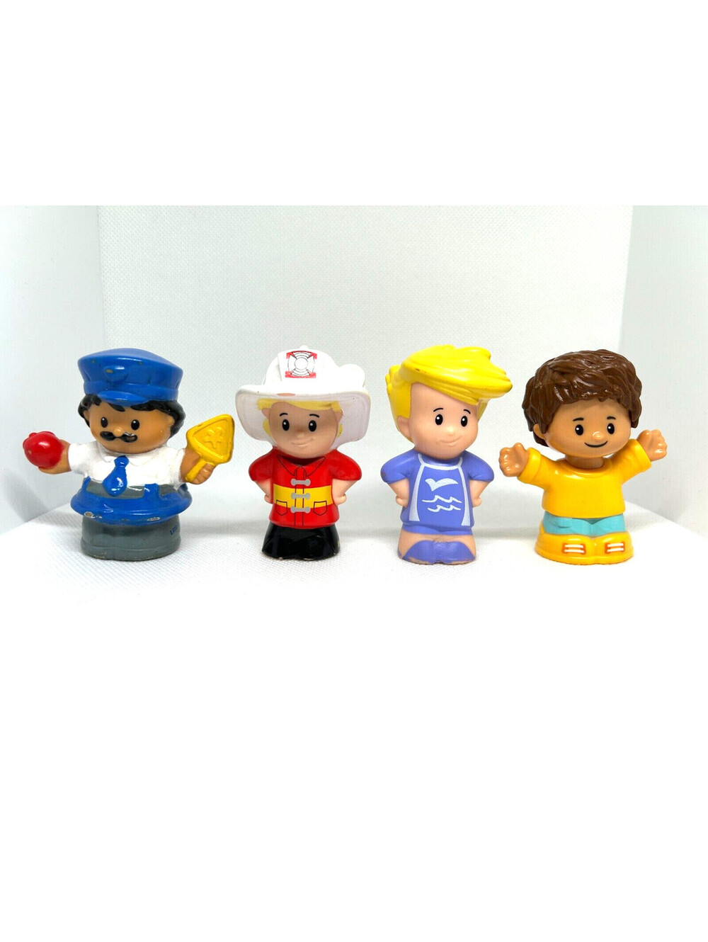 Fisher Price - Little People - Lot of 4 Figures - Collectible